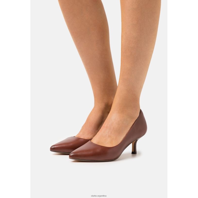 Clarks unisexo 2FZPZ6958 tacones clasicos violeta cognac clarks coñac